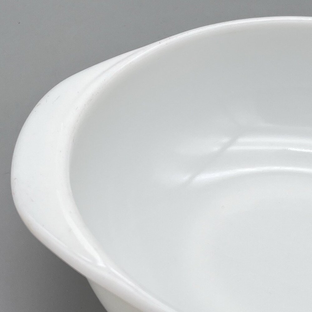 Vintage Pyrex #023 1 1/2Qt Handled White Round Casserole Dish USA *No Lid* - Picture 9 of 10